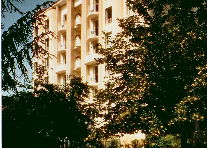 Le Cetai Hotel 4*